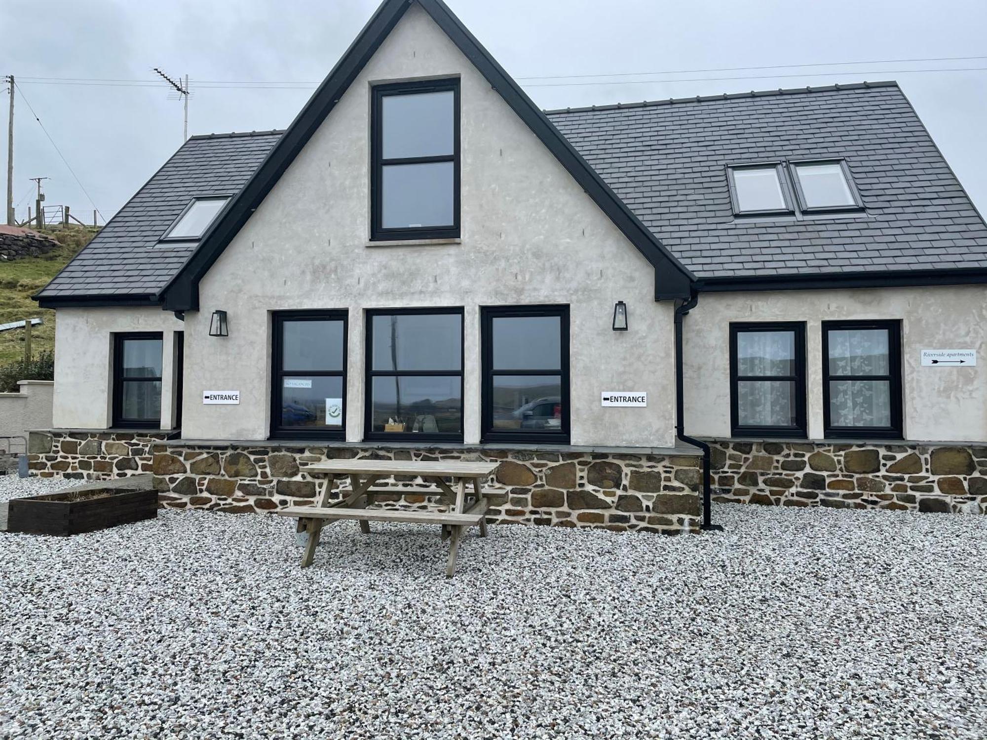 The Bridge B&B Kilmaluag Exteriér fotografie